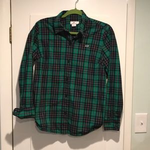 Women’s Vineyard Vines button down shirt